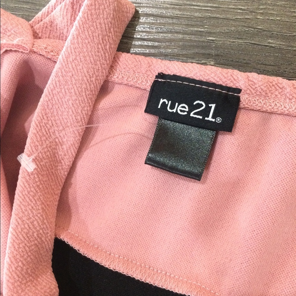 Pink top - Picture 5 of 5